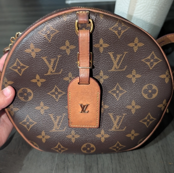 Louis Vuitton Handbags - Louis Vuitton Crossbody Bag